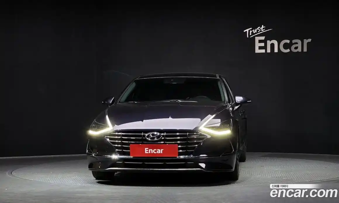 Hyundai Sonata 2020 2.0 Автомат в Москве № 518792, фото 3