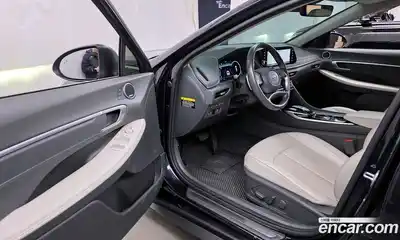 Hyundai Sonata 2020 2.0 Автомат в Москве № 518792, миниатюра 10