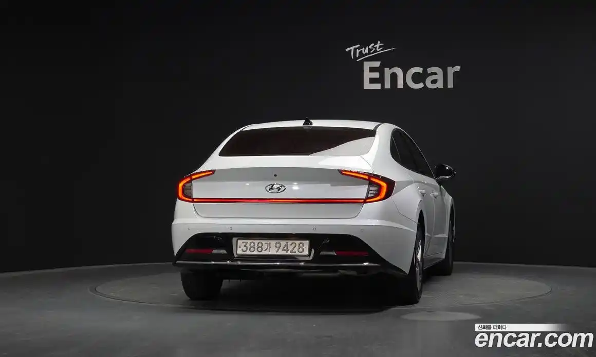 Hyundai Sonata 2022 2.0 Автомат в Москве № 518867, фото 4