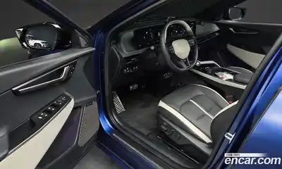 Kia EV6 2025 0.1 Автомат в Москве № 519662, миниатюра 11