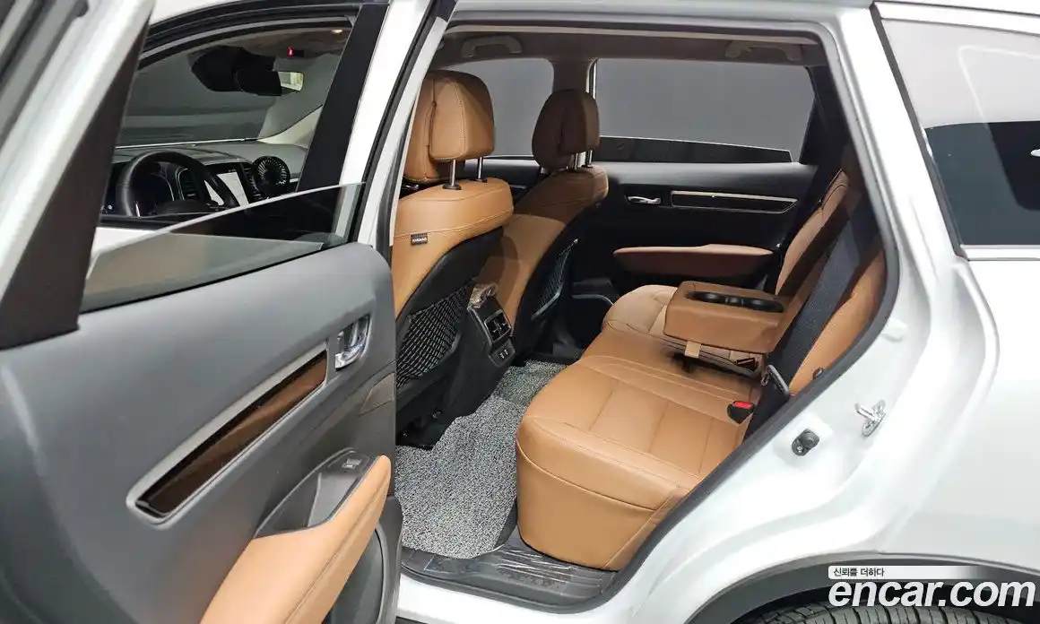 Renault QM6 2024 2.0 Автомат в Москве № 520331, фото 19