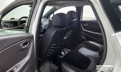 Renault QM3 2017 1.5 Автомат в Москве № 521728, миниатюра 11