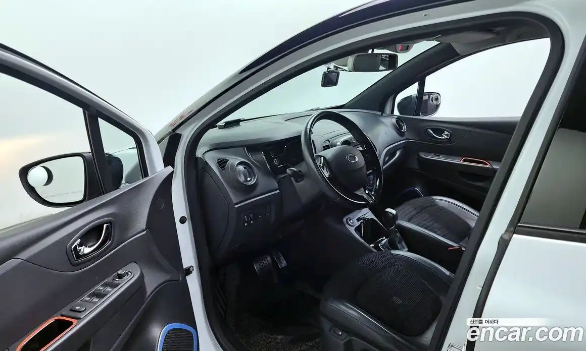 Renault QM3 2017 1.5 Автомат в Москве № 521728, фото 10