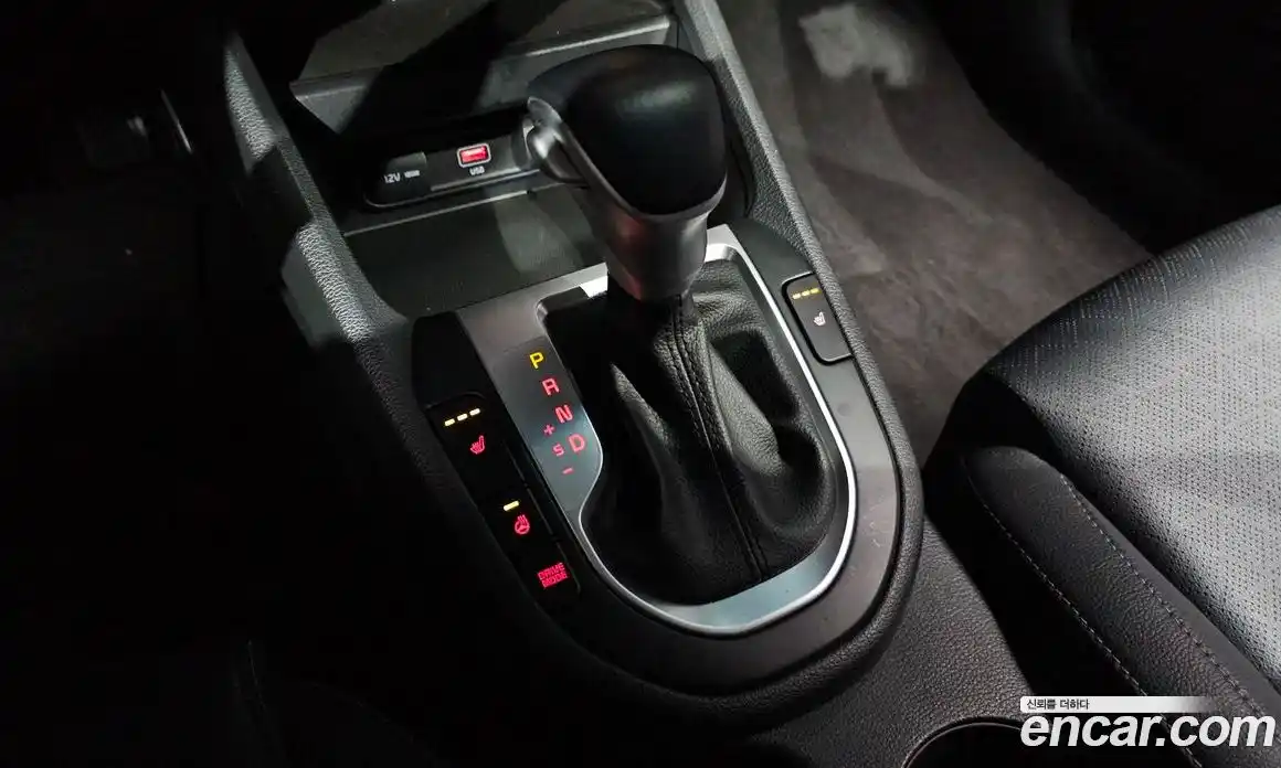 Kia K3 2022 1.6 Автомат в Москве № 522018, фото 9