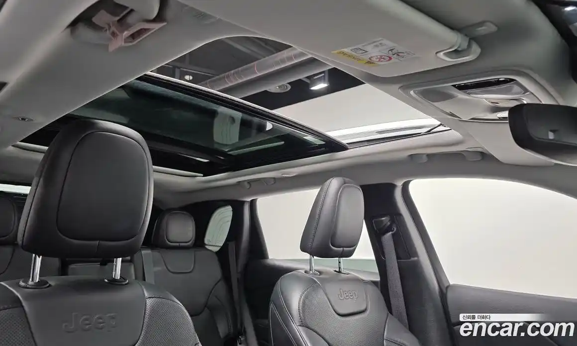 Jeep Cherokee 2021 2.4 Автомат в Москве № 522165, фото 18