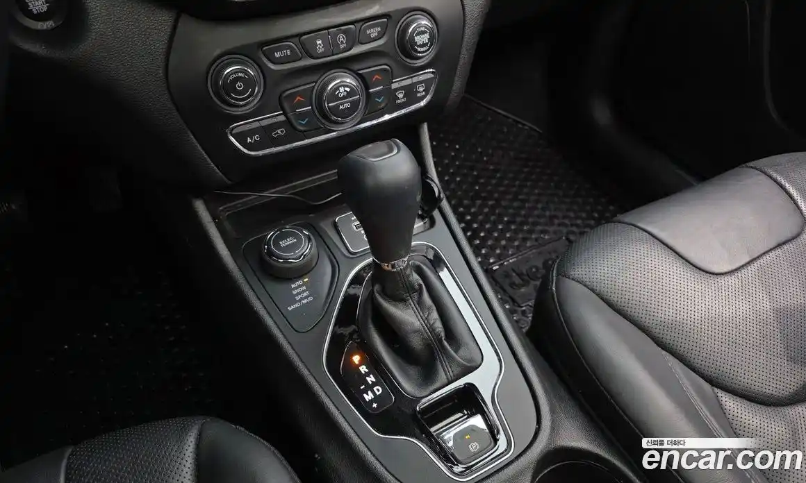 Jeep Cherokee 2021 2.4 Автомат в Москве № 522165, фото 9