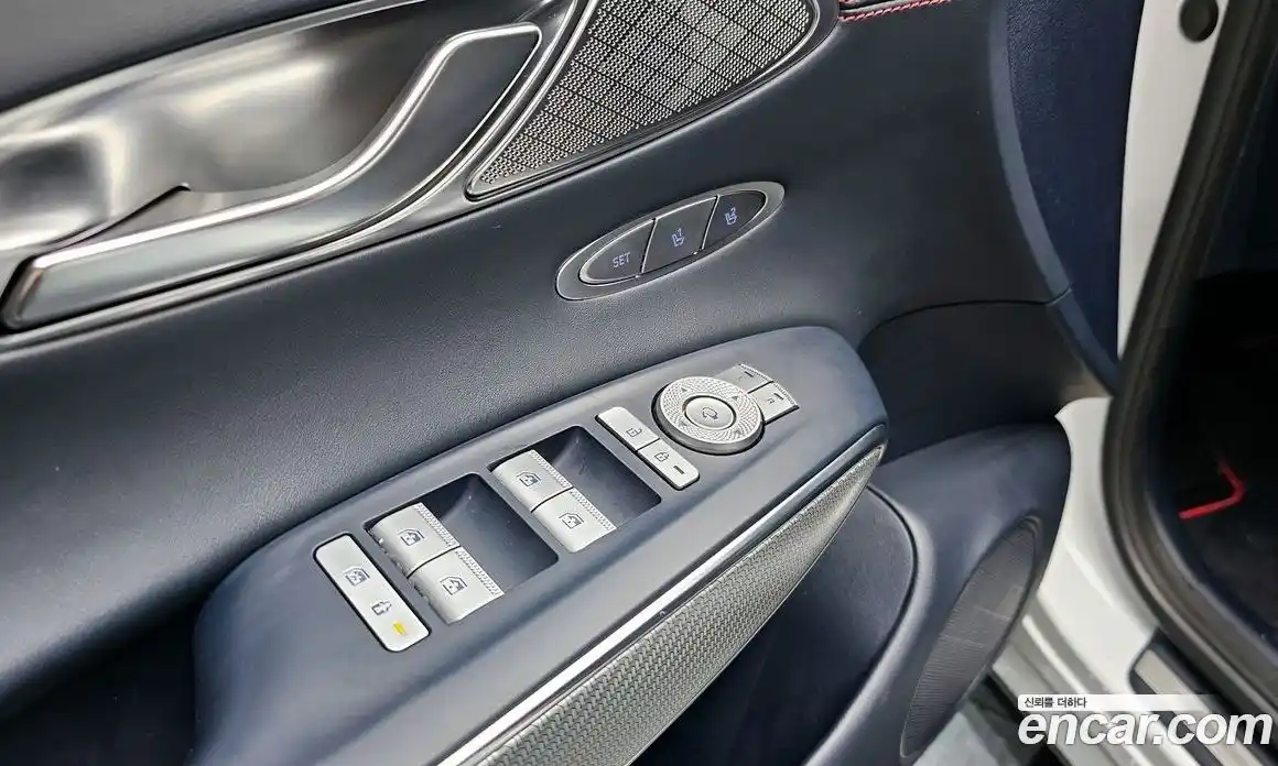 Genesis GV70 2021 2.5 Автомат в Москве № 523706, фото 17