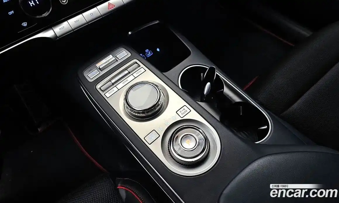 Genesis GV70 2021 2.5 Автомат в Москве № 523706, фото 9