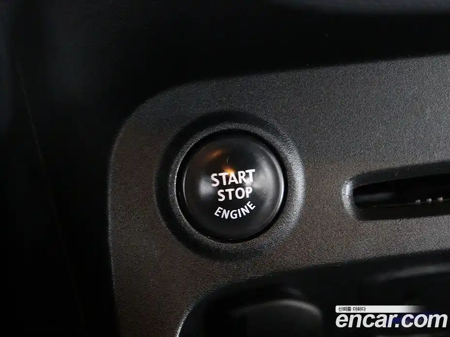 Renault QM3 2015 1.5 Автомат в Москве № 524596, фото 17