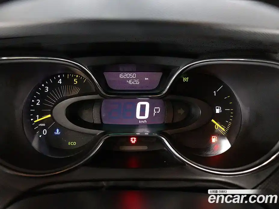 Renault QM3 2015 1.5 Автомат в Москве № 524596, фото 8