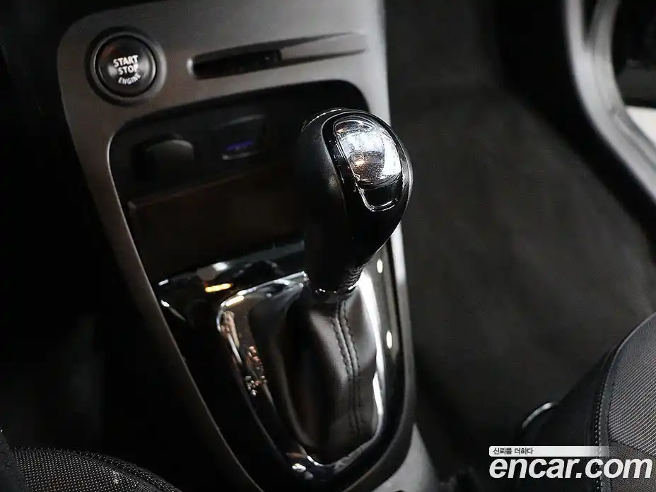 Renault QM3 2015 1.5 Автомат в Москве № 524596, фото 9