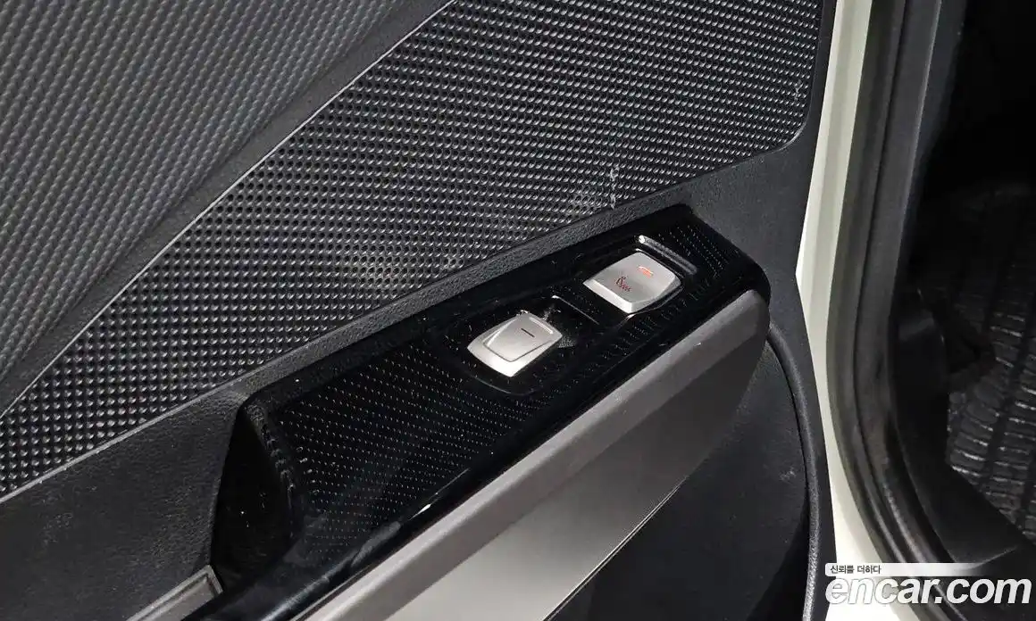 SsangYong TIBOLI 2019 1.6 Автомат в Москве № 526786, фото 19