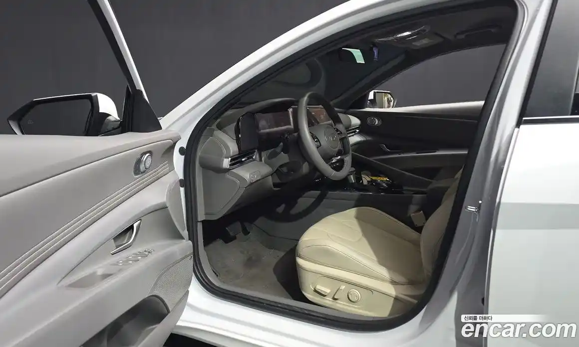 Hyundai Avante 2025 1.6 Автомат в Москве № 529398, фото 10