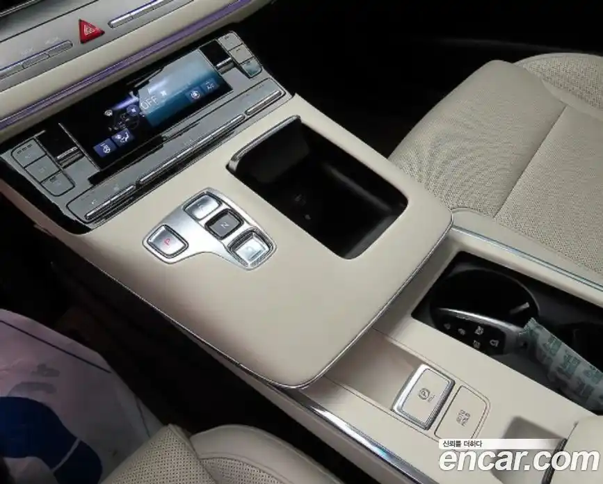 Hyundai Grandeur 2023 2.5 Автомат в Москве № 529980, фото 17