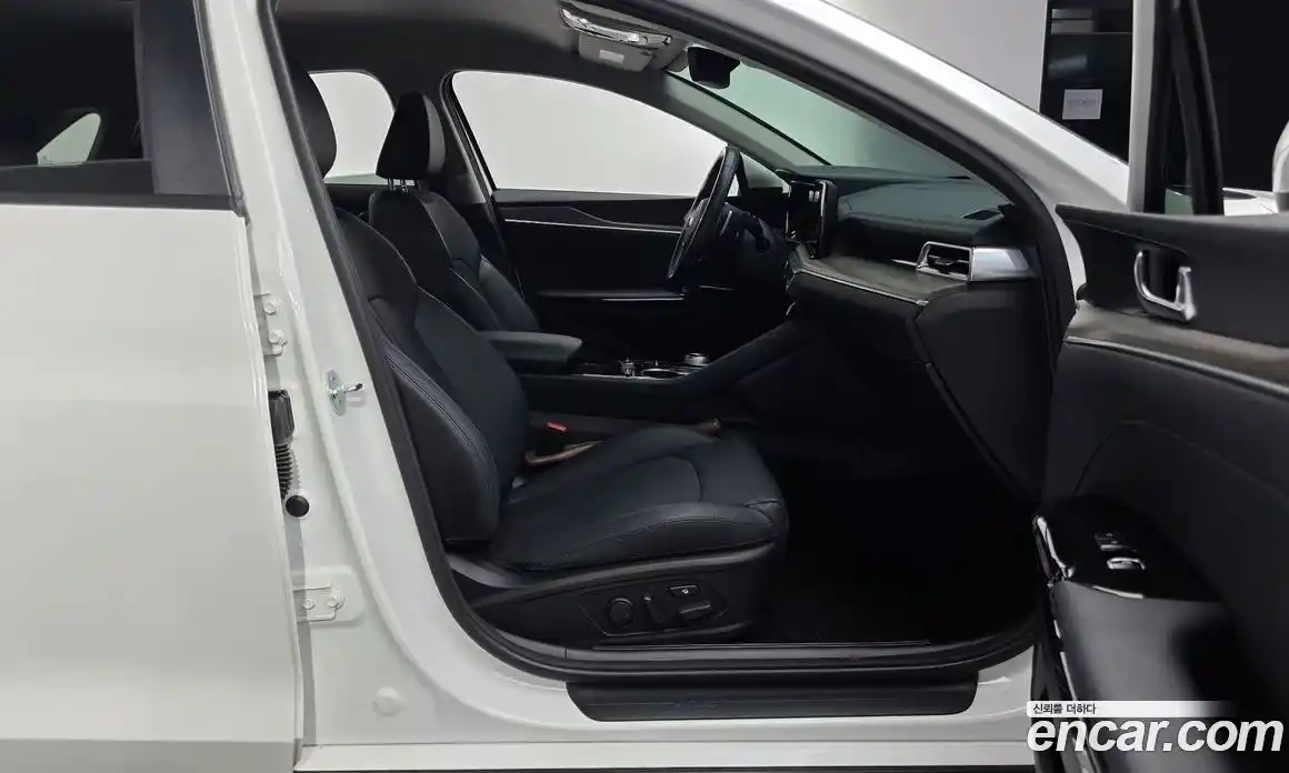 Kia K5 2020 2.0 Автомат в Москве № 532349, фото 9