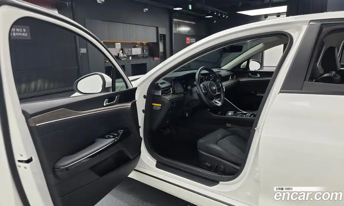 Kia K5 2020 2.0 Автомат в Москве № 532349, фото 10