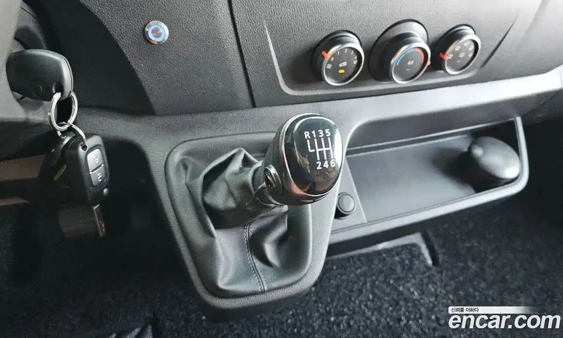 Renault Master 2021 2.3 Механическая в Москве № 533618, фото 9