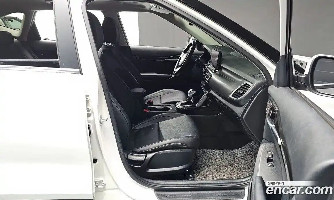 Kia Seltos 2023 1.6 Автомат в Москве № 534892, фото 11