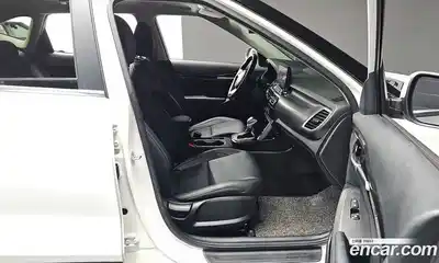 Kia Seltos 2023 1.6 Автомат в Москве № 534892, миниатюра 11