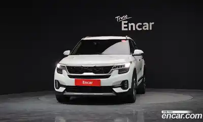 Kia Seltos 2023 1.6 Автомат в Москве № 534892, миниатюра 3