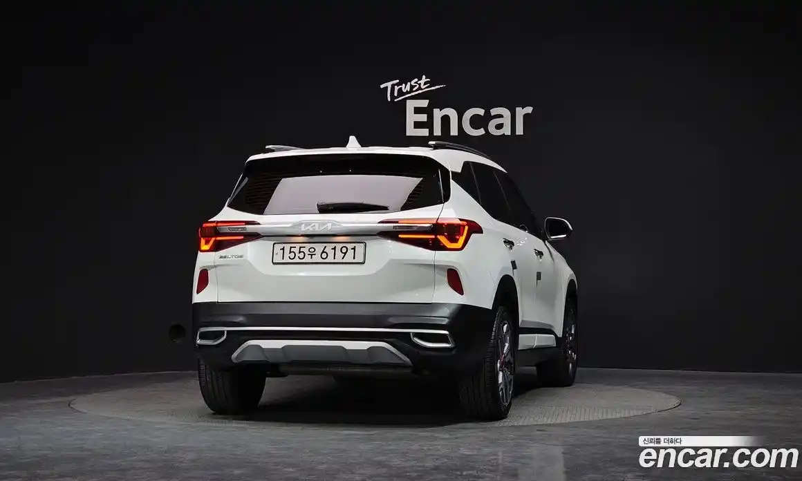 Kia Seltos 2023 1.6 Автомат в Москве № 534892, фото 4