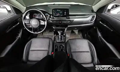 Kia Seltos 2023 1.6 Автомат в Москве № 534892, миниатюра 7