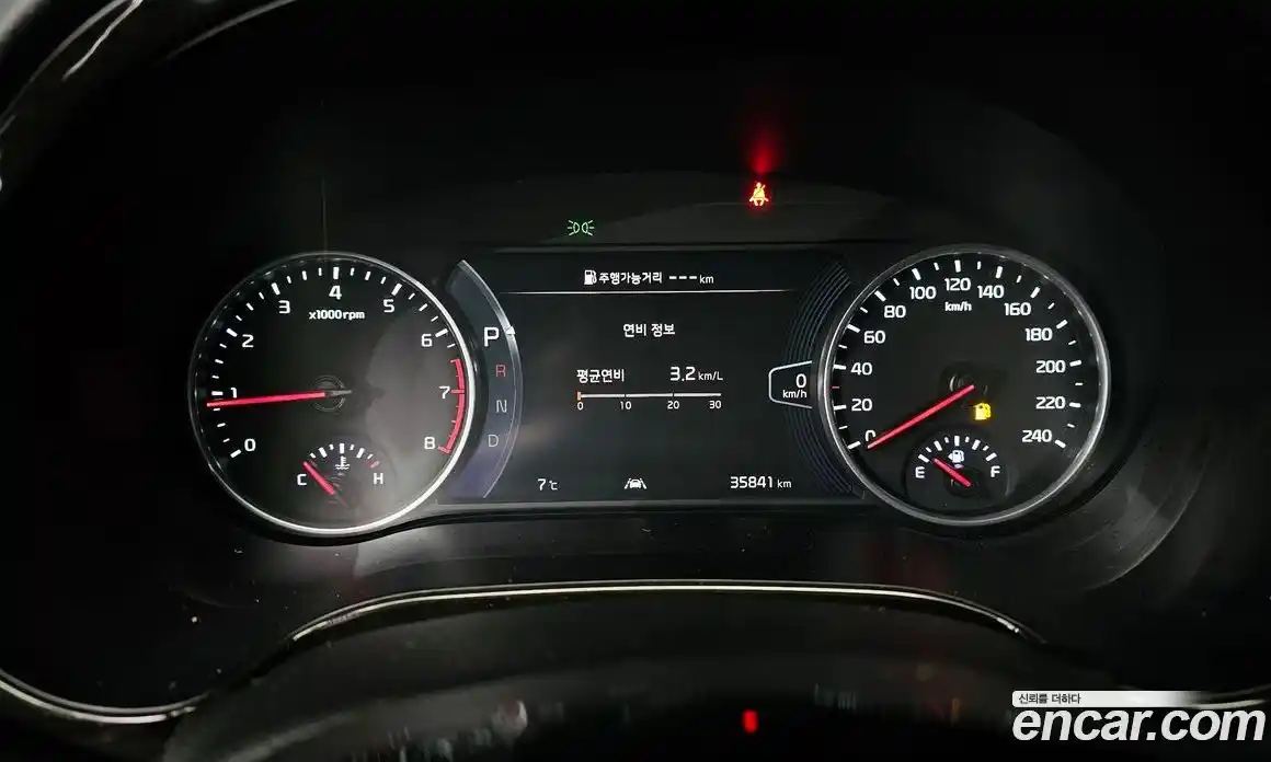 Kia Seltos 2023 1.6 Автомат в Москве № 534892, фото 8