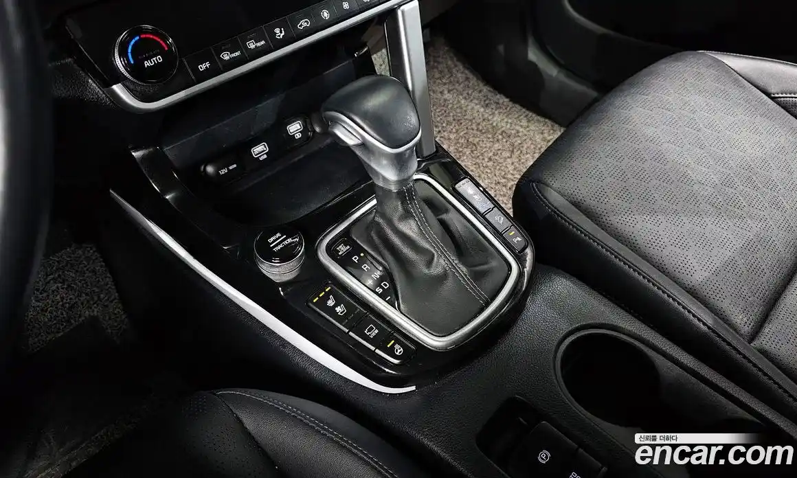 Kia Seltos 2023 1.6 Автомат в Москве № 534892, фото 9