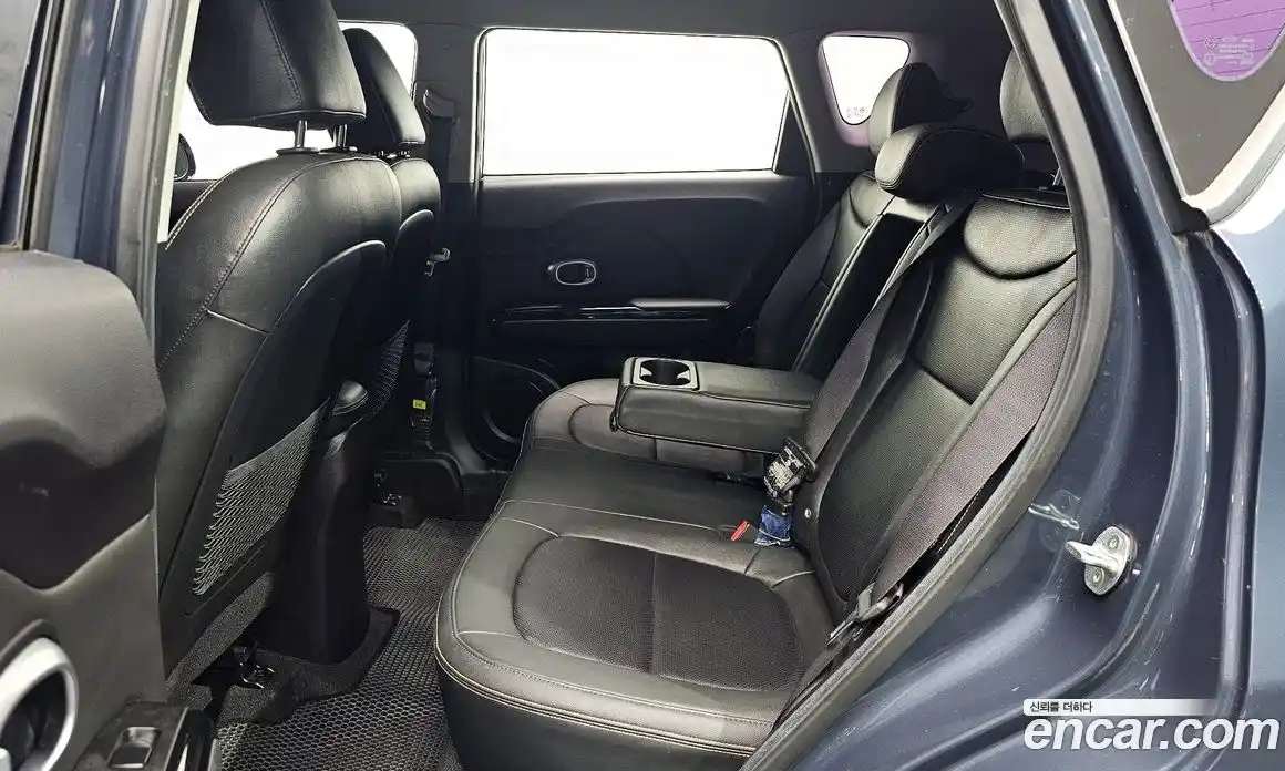 Kia Soul 2016 1.6 Автомат в Москве № 535021, фото 12