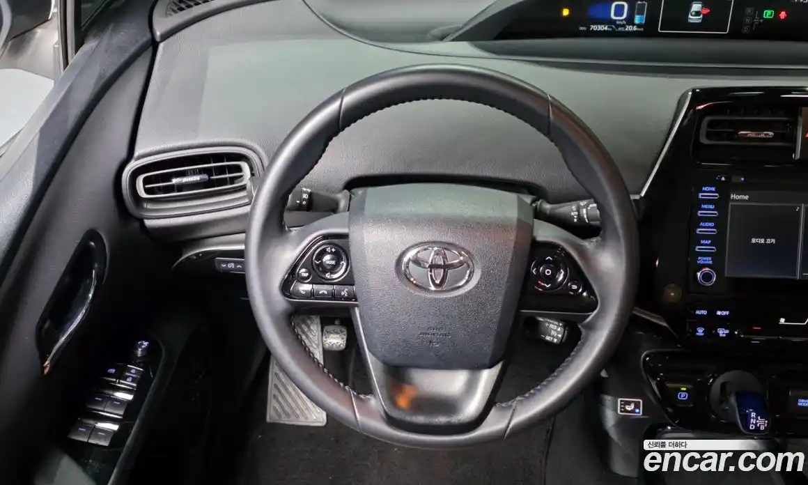 Toyota Prius 2019 1.8 Автомат в Москве № 536341, фото 12