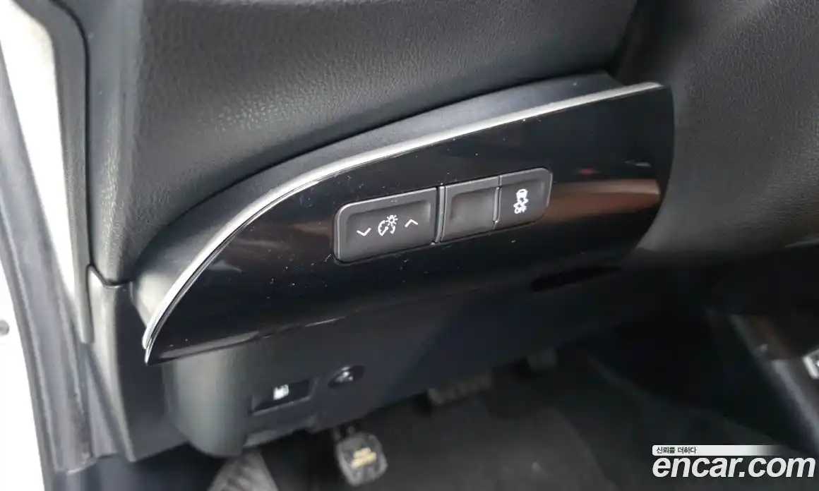 Toyota Prius 2019 1.8 Автомат в Москве № 536341, фото 16