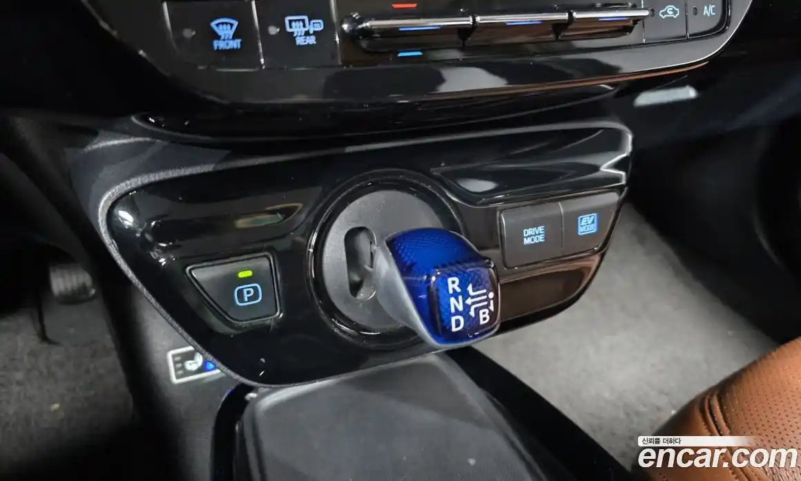 Toyota Prius 2019 1.8 Автомат в Москве № 536341, фото 8