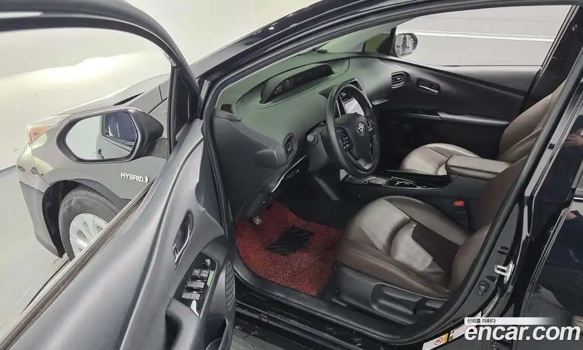 Toyota Prius 2019 1.8 Автомат в Москве № 536502, фото 11