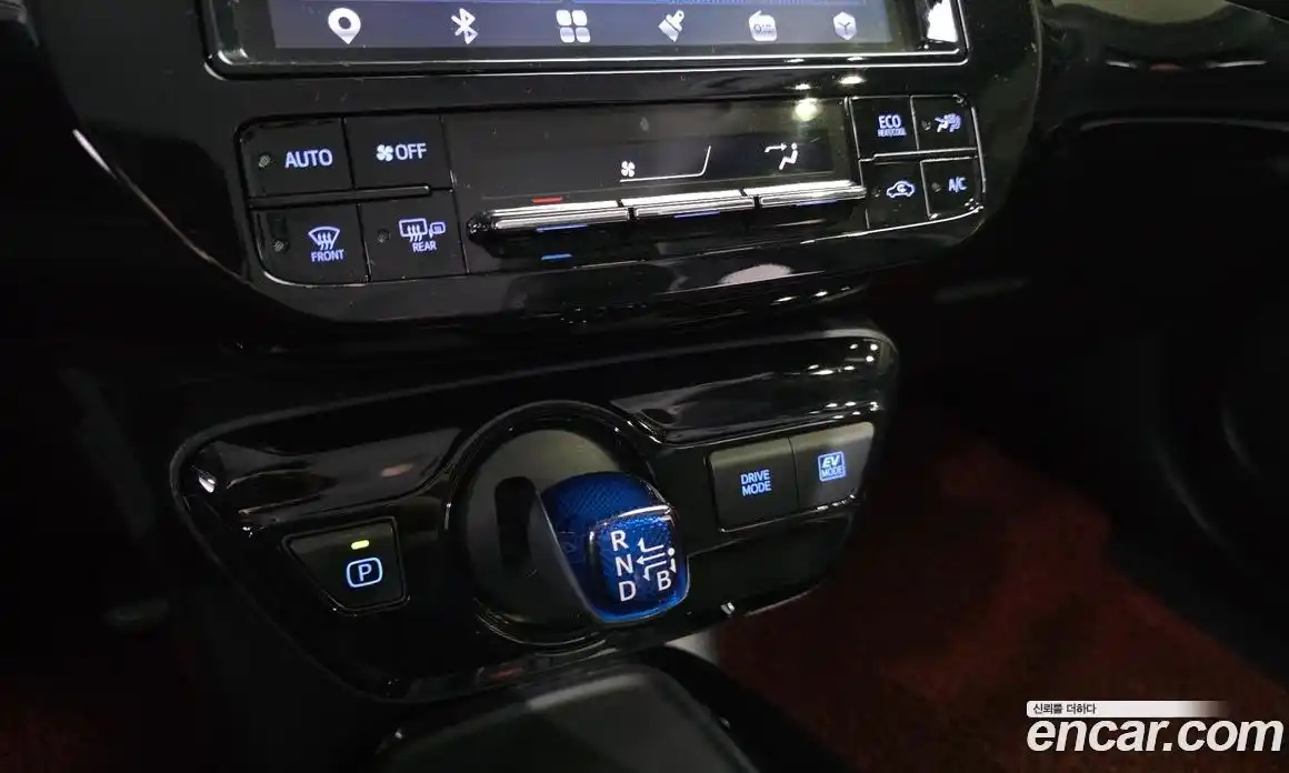 Toyota Prius 2019 1.8 Автомат в Москве № 536502, фото 9