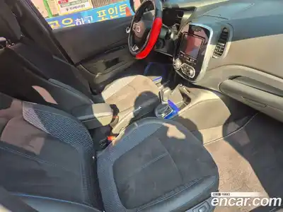 Renault QM3 2018 1.5 Автомат в Москве № 536890, миниатюра 7