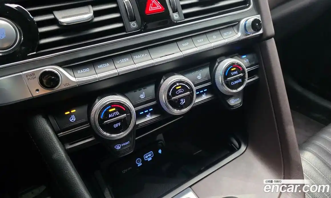 Genesis G70 2018 2.0 Автомат в Москве № 537281, фото 18