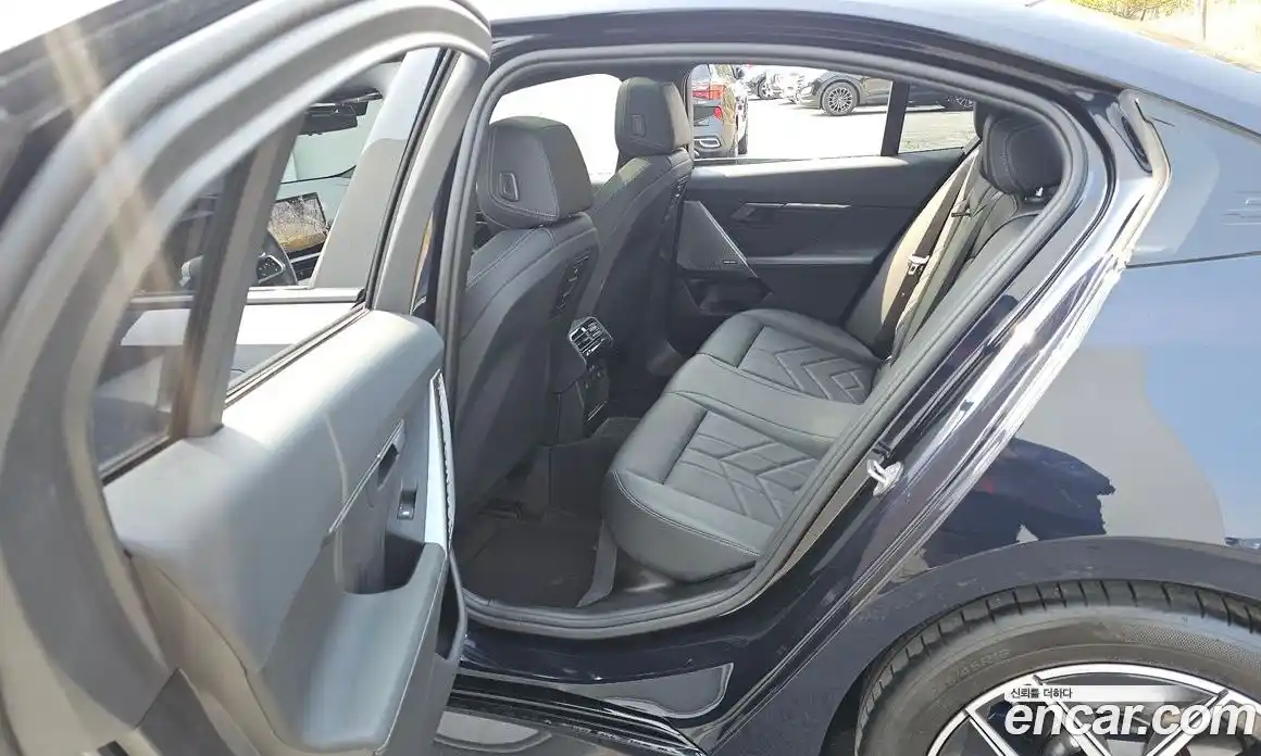 BMW 5-Series 2024 2.0 Автомат в Москве № 537975, фото 13