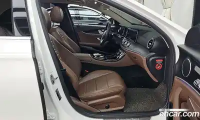 Mercedes-Benz E-Class 2019 1.9 Автомат в Москве № 542890, миниатюра 11