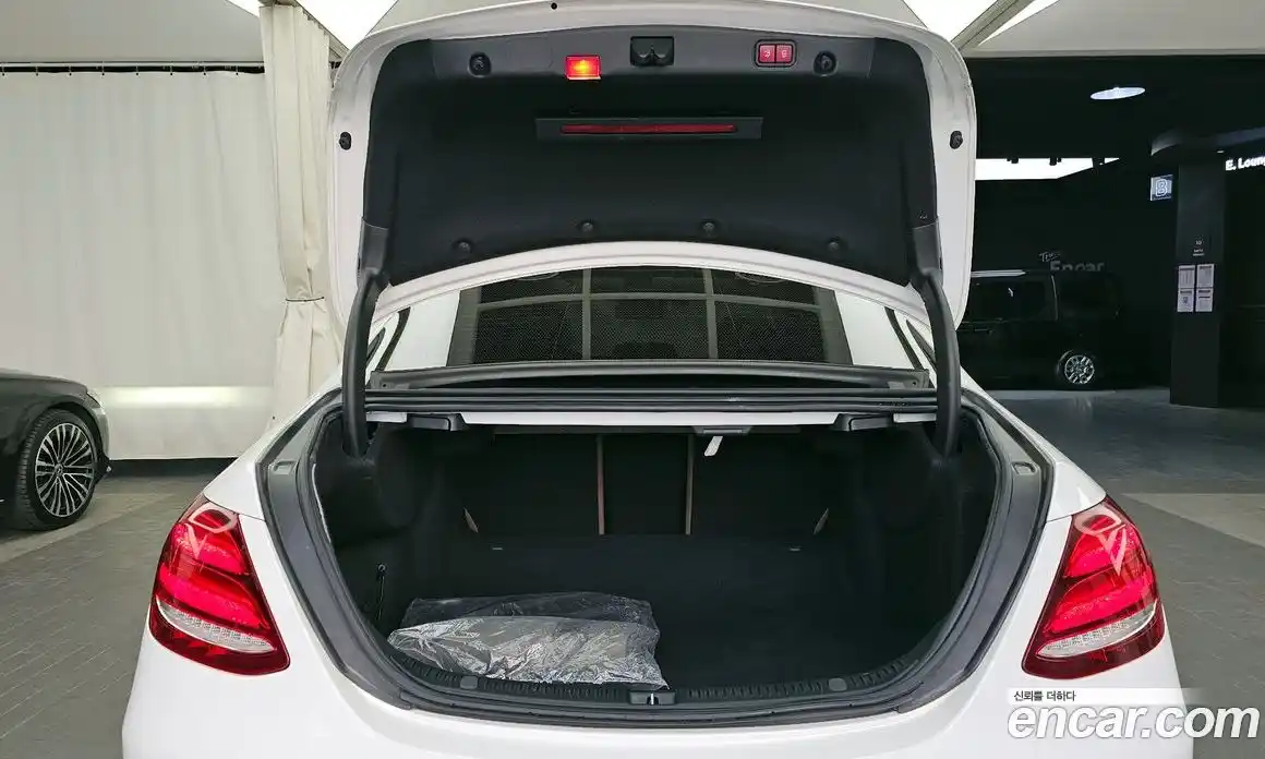 Mercedes-Benz E-Class 2019 1.9 Автомат в Москве № 542890, фото 20