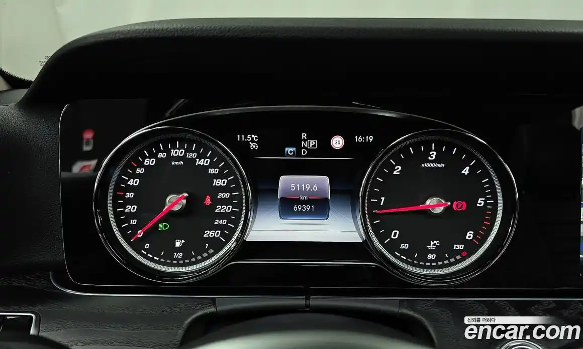 Mercedes-Benz E-Class 2019 1.9 Автомат в Москве № 542890, фото 8