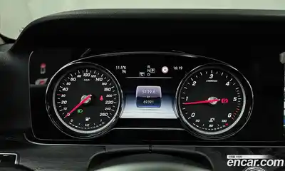 Mercedes-Benz E-Class 2019 1.9 Автомат в Москве № 542890, миниатюра 8