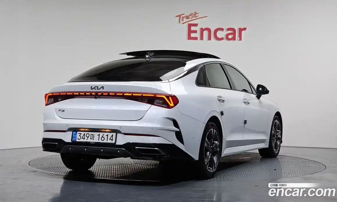 Kia K5 2022 1.6 Автомат в Москве № 54358, фото 1