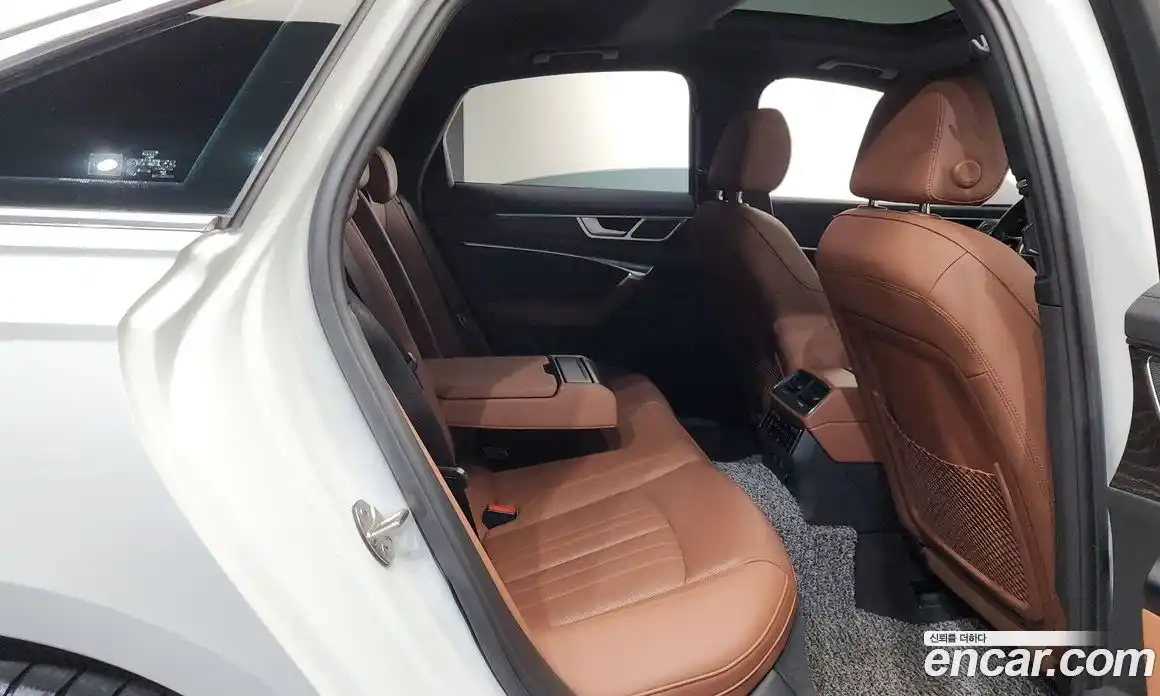 Audi A6 2023 2.0 Автомат в Москве № 543893, фото 11