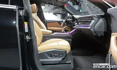 Audi Q8 2022 3.0 Автомат в Москве № 544615, миниатюра 11