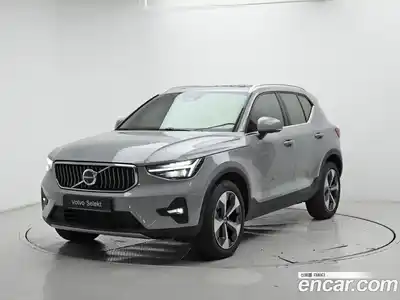 Volvo XC40, 2025