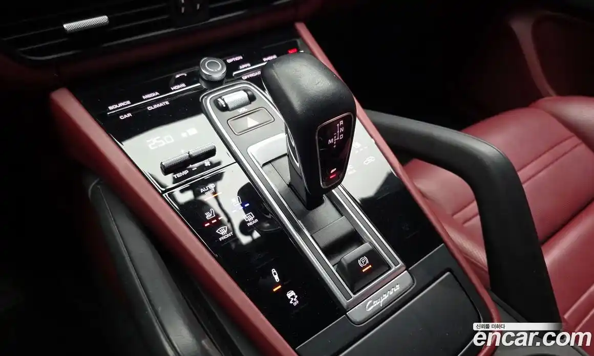 Porsche Cayenne 2020 3.0 Автомат в Москве № 545924, фото 9