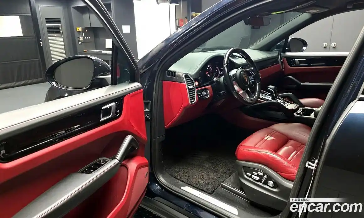 Porsche Cayenne 2020 3.0 Автомат в Москве № 545924, фото 10