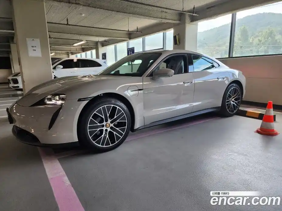 Porsche Taycan 2023 Автомат в Москве № 545977, фото 15