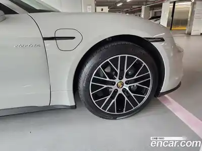 Porsche Taycan 2023 Автомат в Москве № 545977, миниатюра 5