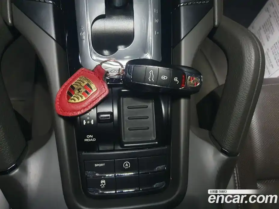 Porsche Cayenne 2016 3.0 Автомат в Москве № 546083, фото 16